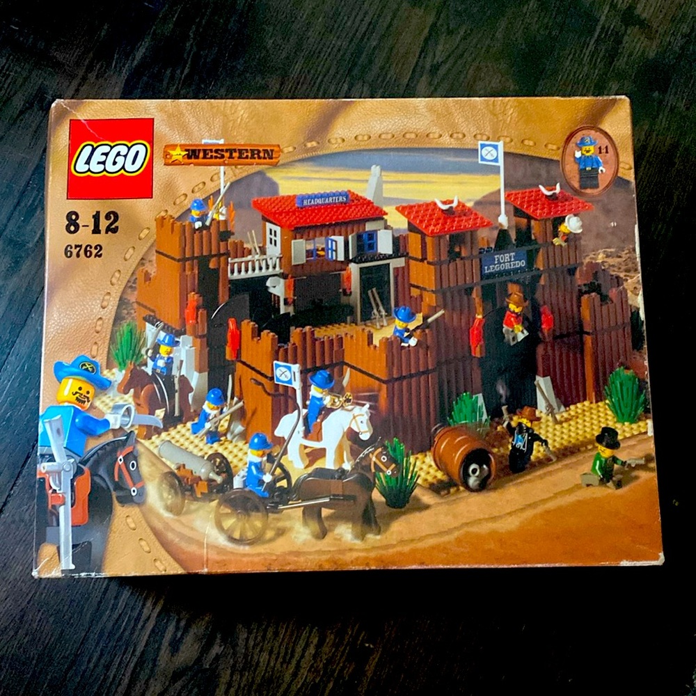 Lego Set Fort Legoredo